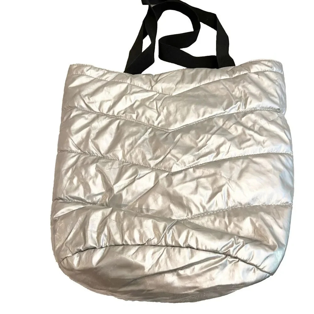 Piper & Blue Metallic Silver Quilted Zipper Tote Bag Puffer Modern Workout
